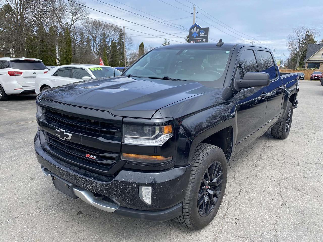 2017 Chevrolet Silverado 1500 4WD Crew Cab 143.5" LT w/2LT Photo