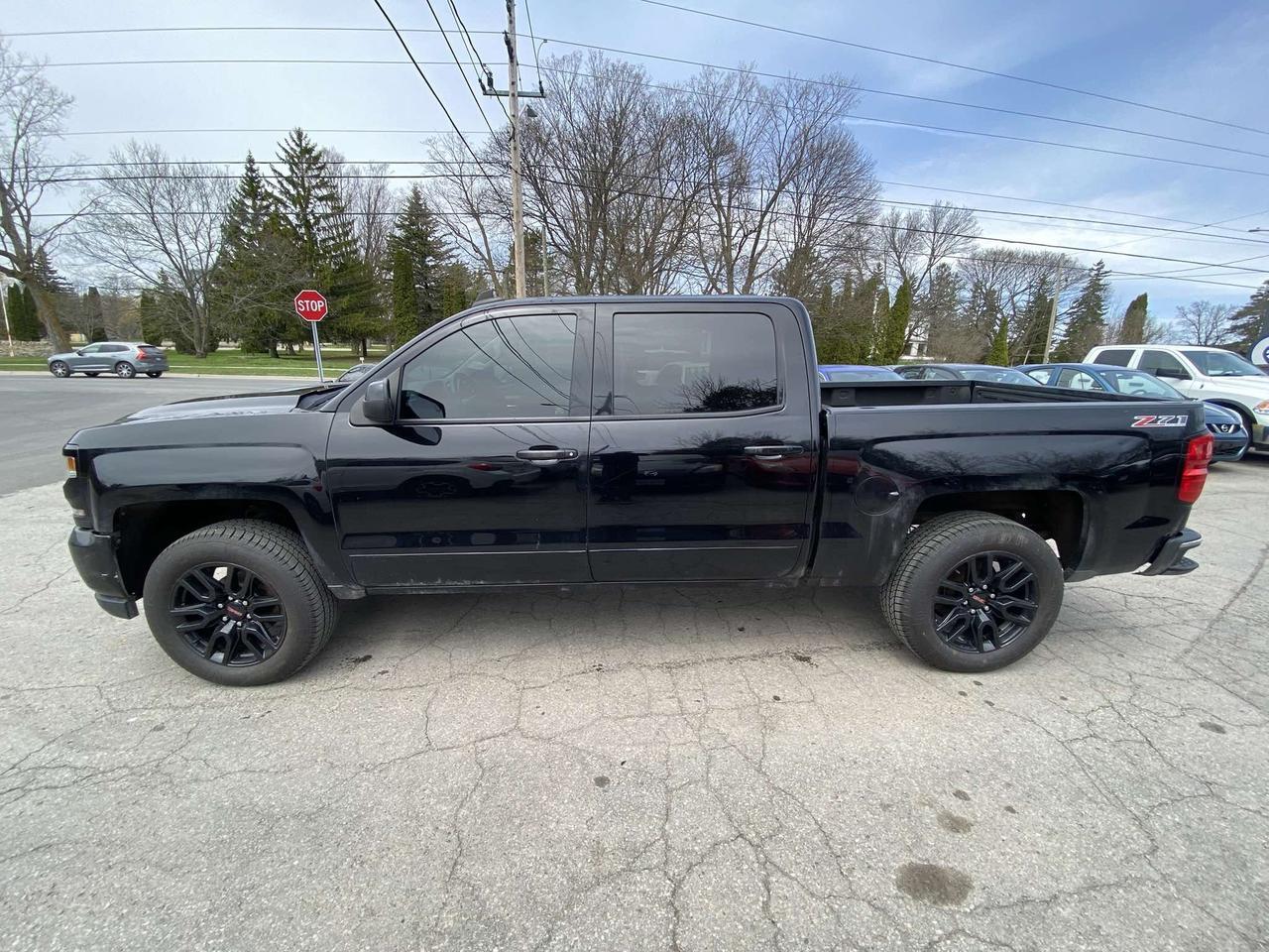 2017 Chevrolet Silverado 1500 4WD Crew Cab 143.5" LT w/2LT Photo
