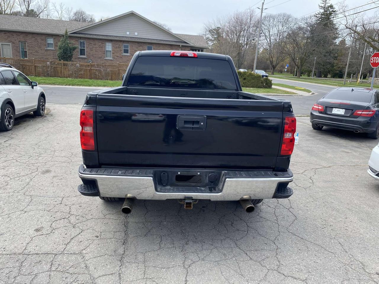 2017 Chevrolet Silverado 1500 4WD Crew Cab 143.5" LT w/2LT Photo