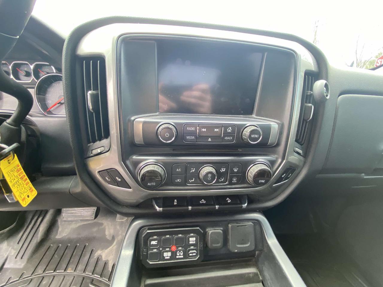 2017 Chevrolet Silverado 1500 4WD Crew Cab 143.5" LT w/2LT Photo