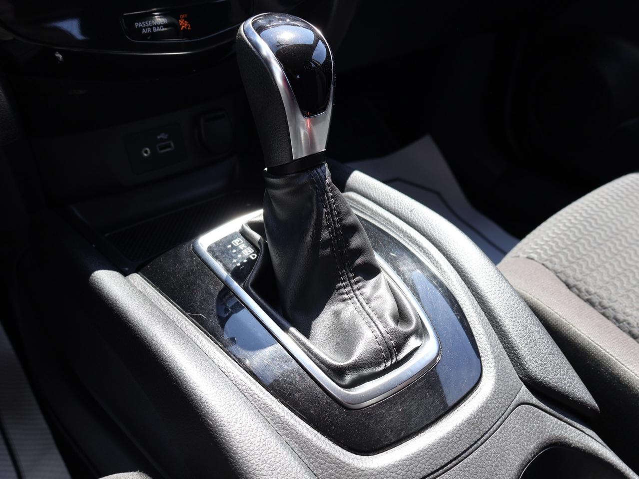 2019 Nissan qshqai S AWD CERTIFIED *SERVICE RECORDS* CAMERA BLUETOOTH CRUISE CONTORL ALLOYS Photo