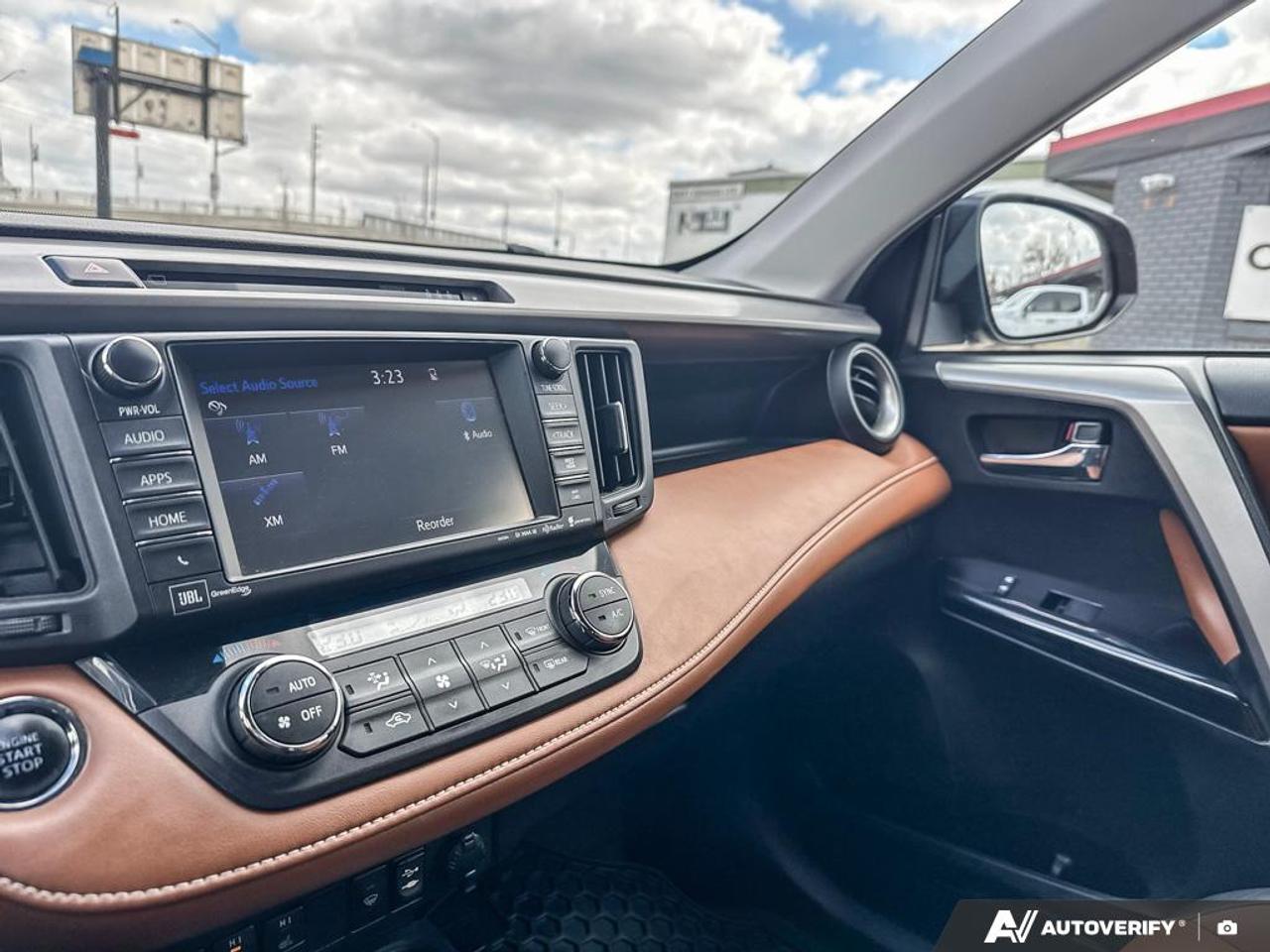2018 Toyota RAV4 LIMITED / NO ACCIDENTS / ROOF / NAV / 360 CAMERA Photo