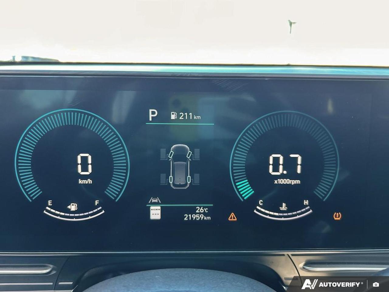 2025 Hyundai KONA PREFERRED SPORT / NO ACCIDENTS / ROOF / AWD Photo