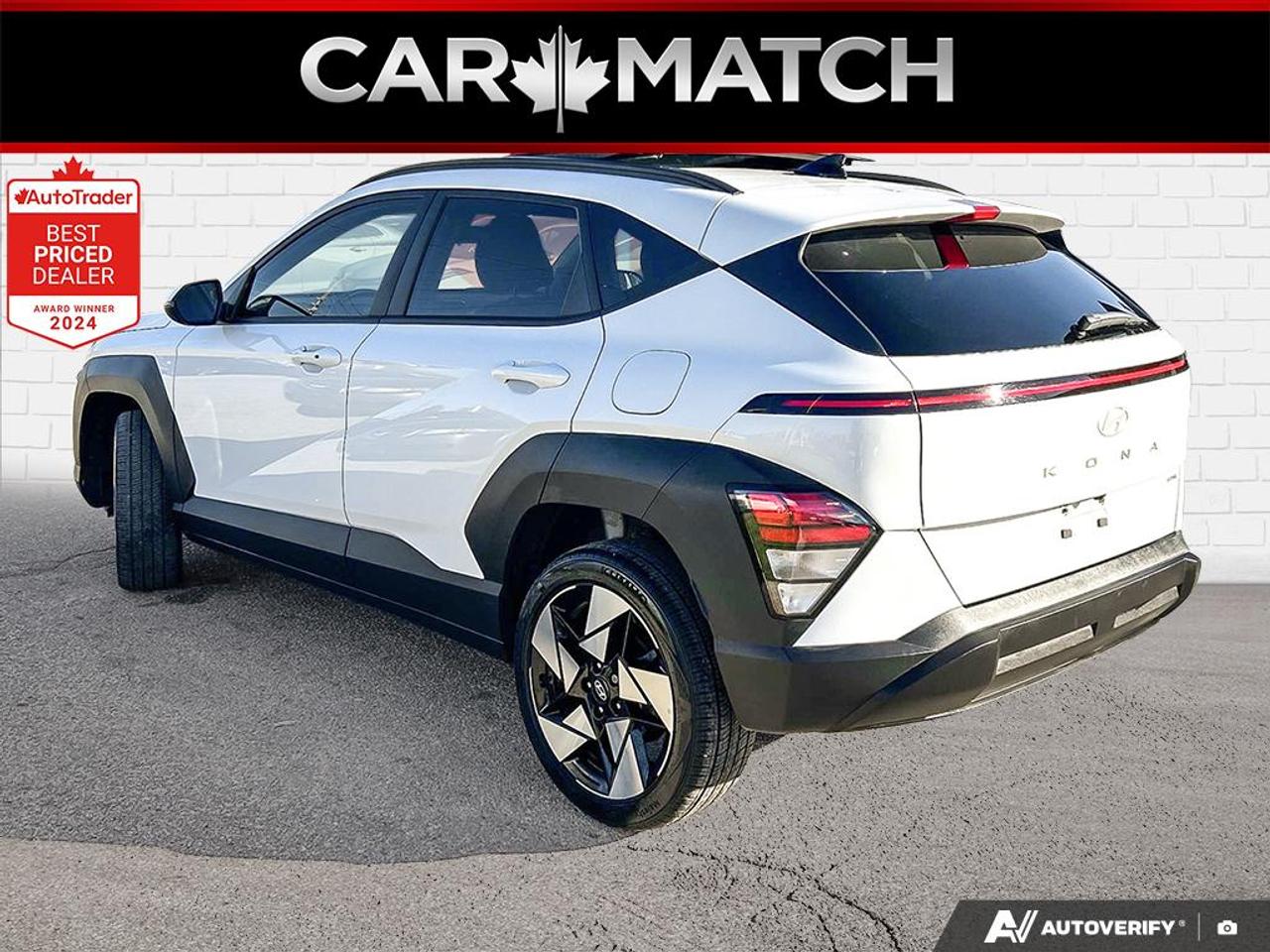 2025 Hyundai KONA PREFERRED SPORT / NO ACCIDENTS / ROOF / AWD Photo
