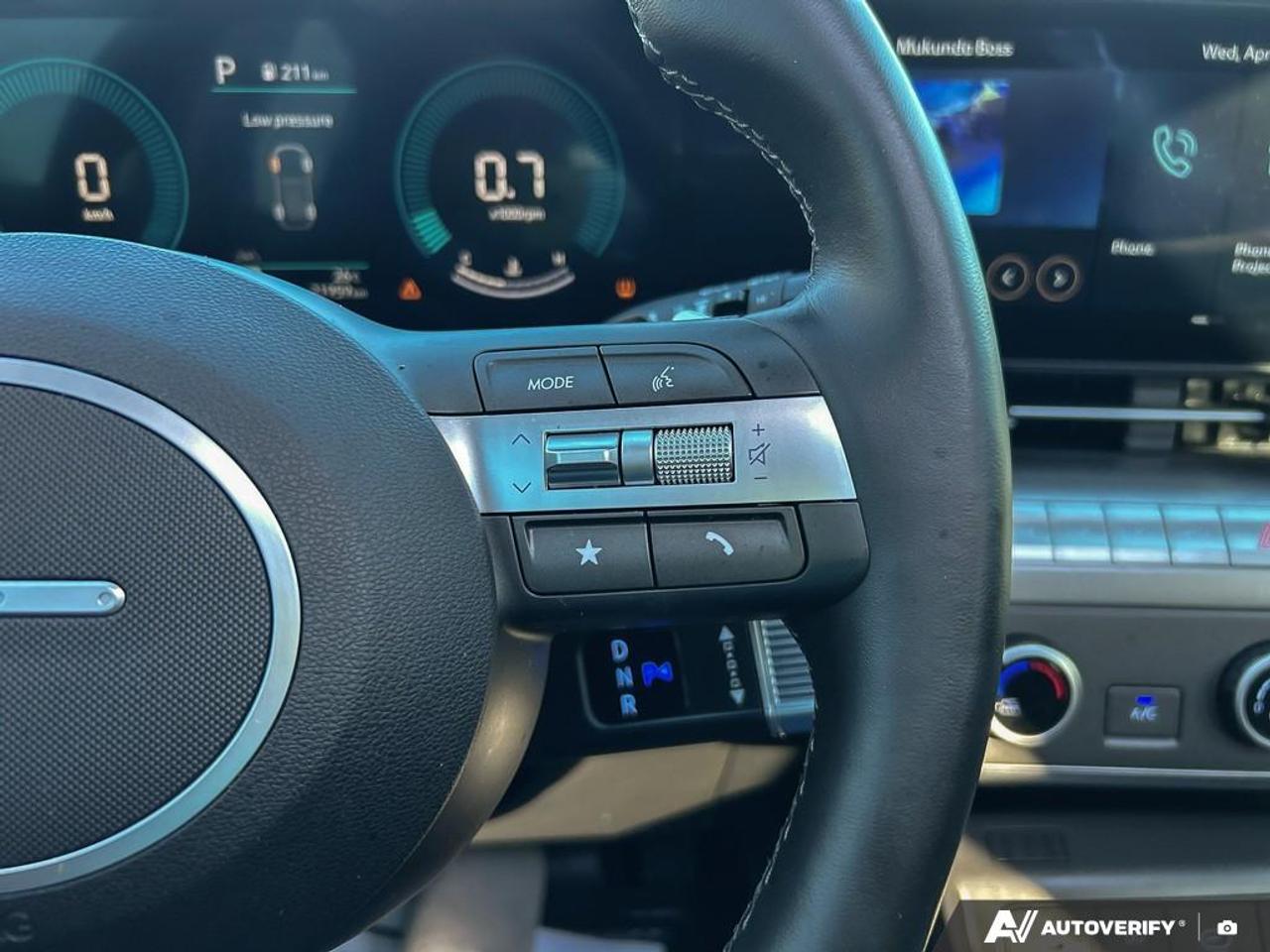 2025 Hyundai KONA PREFERRED SPORT / NO ACCIDENTS / ROOF / AWD Photo