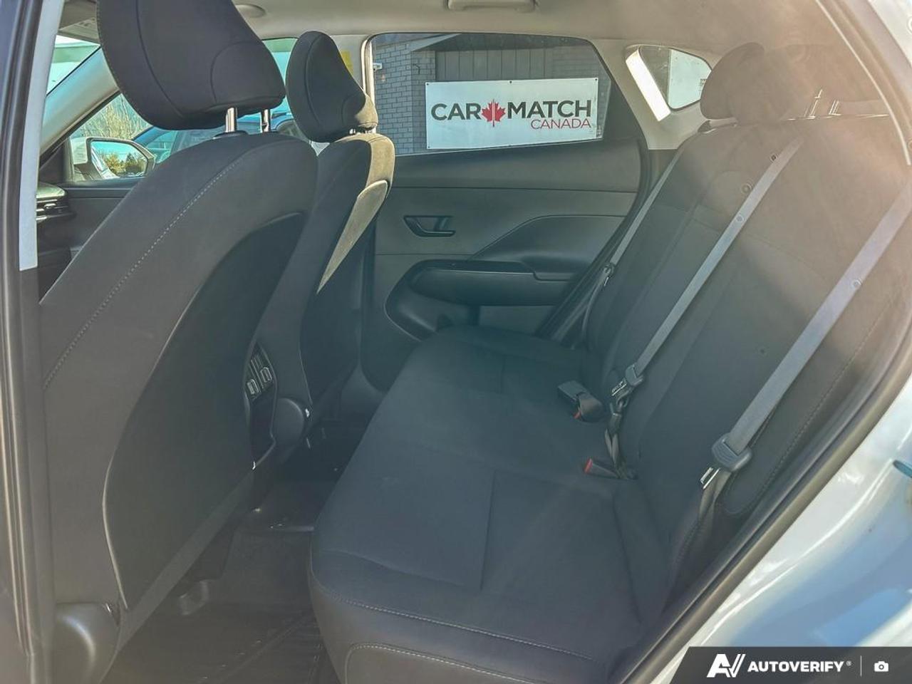 2025 Hyundai KONA PREFERRED SPORT / NO ACCIDENTS / ROOF / AWD Photo