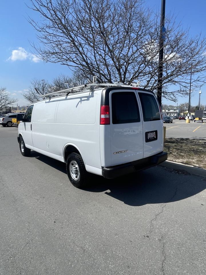 2019 Chevrolet Express Cargo Van EXTENDED     4.3L VORTEC V6 Photo2