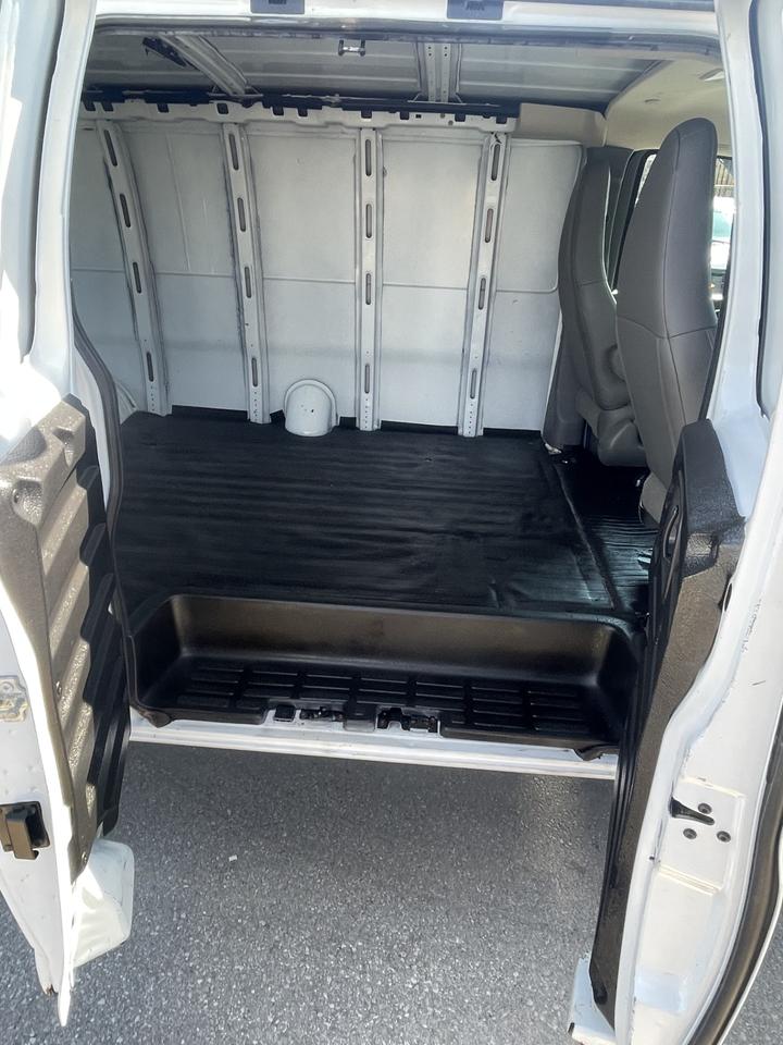 2019 Chevrolet Express Cargo Van EXTENDED     4.3L VORTEC V6 Photo