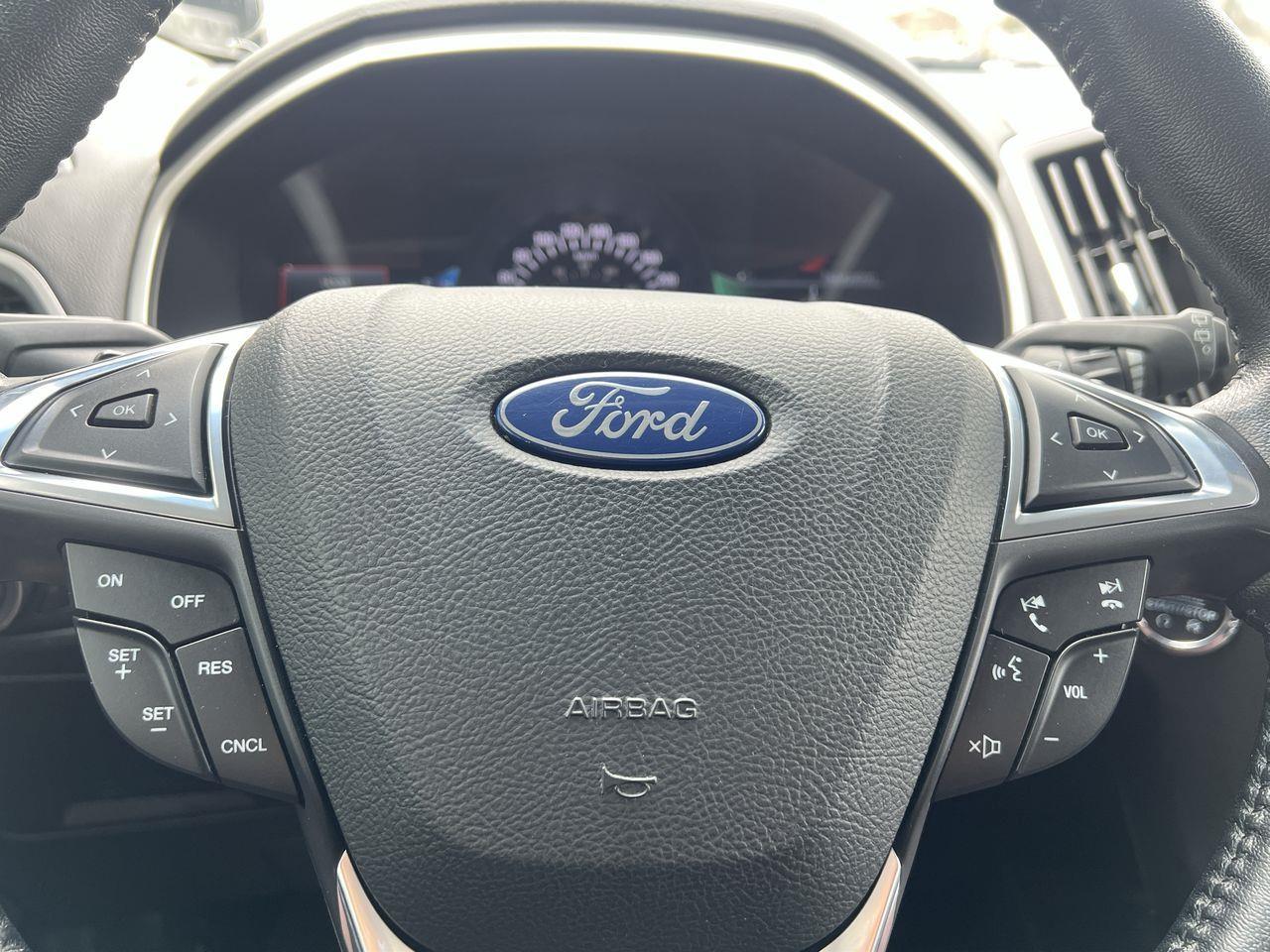 2018 Ford Edge SEL AWD Photo
