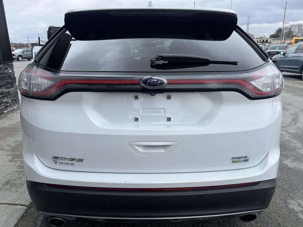 2018 Ford Edge SEL AWD Photo