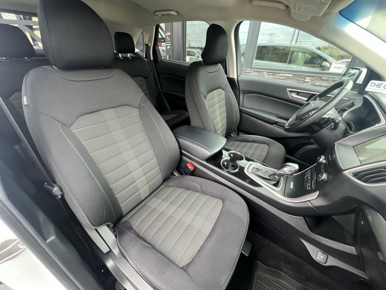 2018 Ford Edge SEL AWD Photo