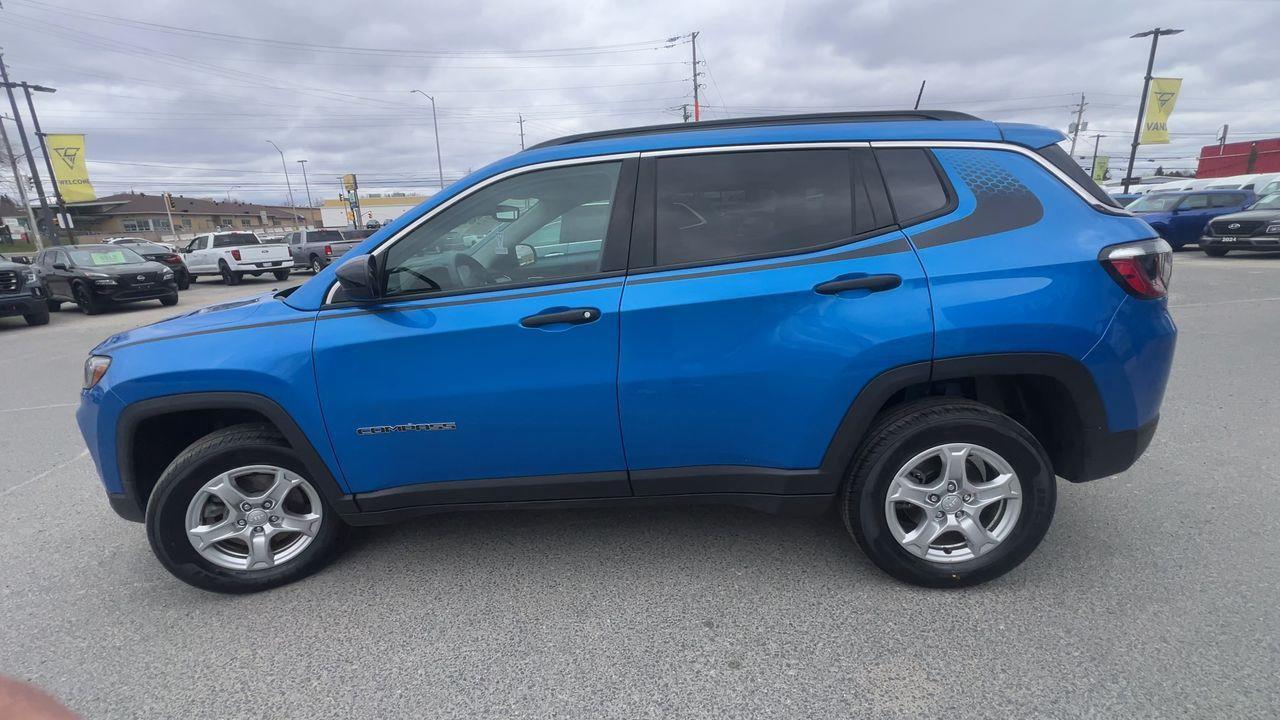 2022 Jeep Compass Sport 4X4, HEATED SEATS, CRUISE CONTROL, SIRIUS XM, BACK UP CAM!! Photo4