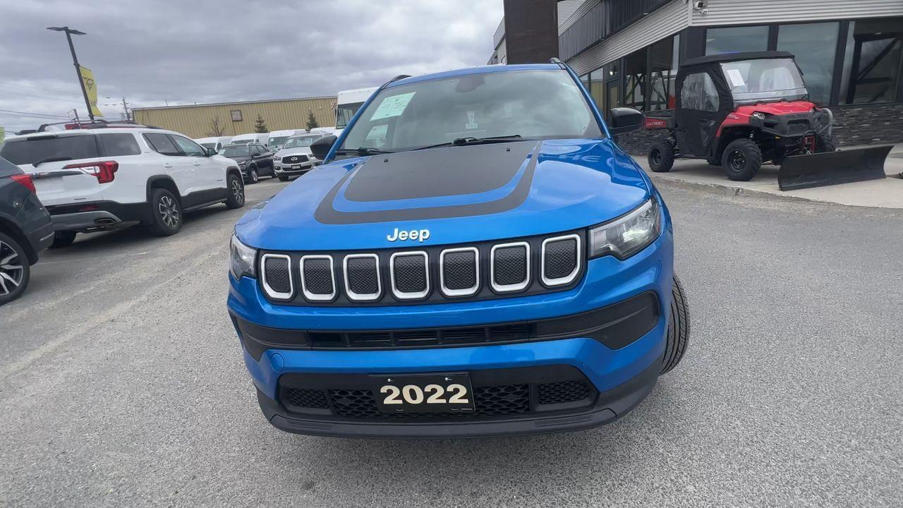 2022 Jeep Compass Sport 4X4, HEATED SEATS, CRUISE CONTROL, SIRIUS XM, BACK UP CAM!! Photo