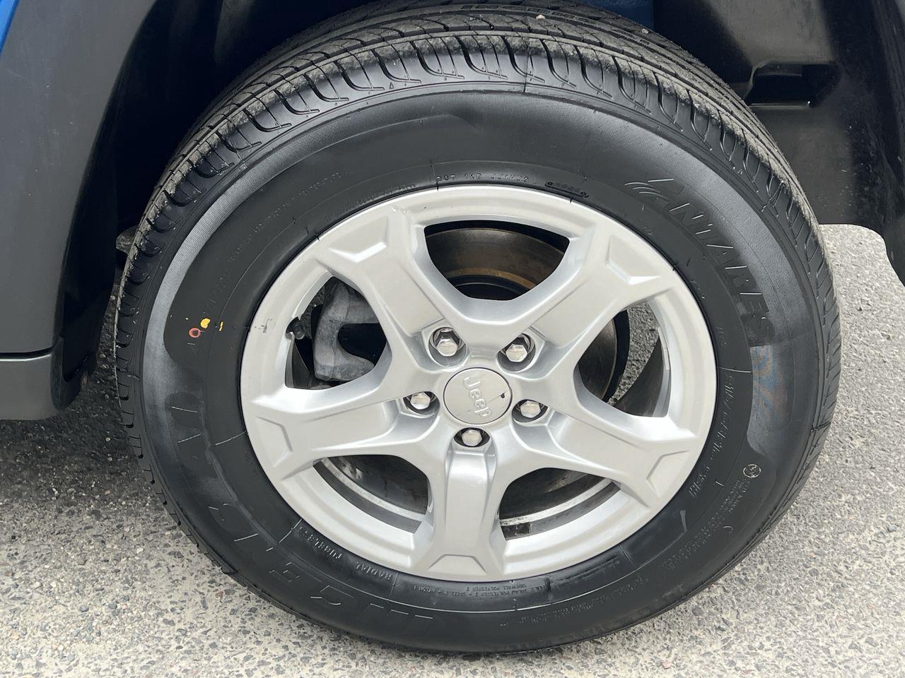 2022 Jeep Compass Sport 4X4, HEATED SEATS, CRUISE CONTROL, SIRIUS XM, BACK UP CAM!! Photo