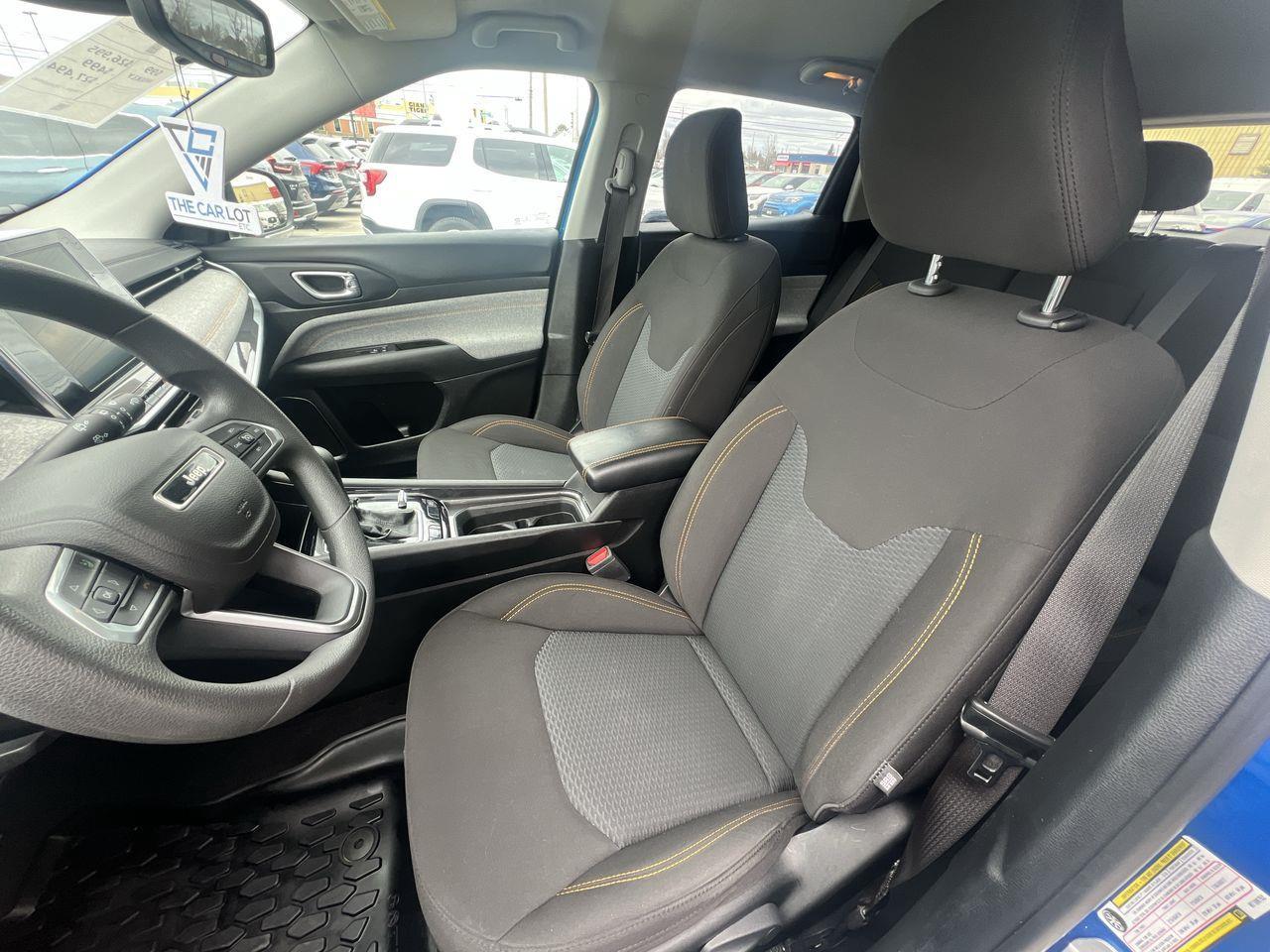 2022 Jeep Compass Sport 4X4, HEATED SEATS, CRUISE CONTROL, SIRIUS XM, BACK UP CAM!! Photo