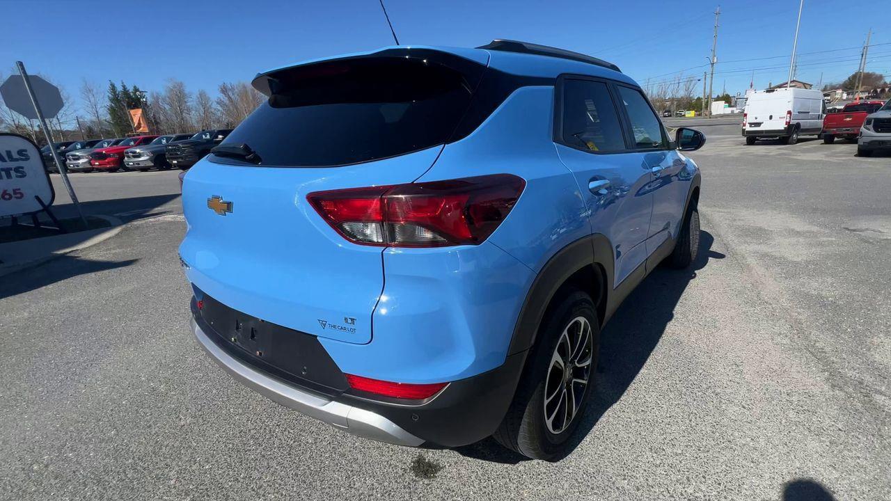 2024 Chevrolet TrailBlazer LT AWD, HEATED FRONT SEATS, SIRIUS XM, CRUISE CONTROL, BACK UP CAM, REMOTE START!! Photo