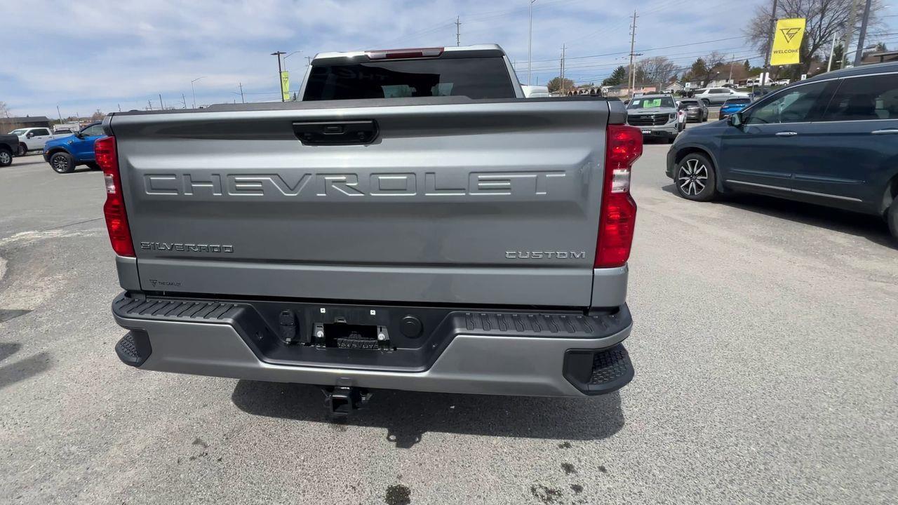 2024 Chevrolet Silverado 1500 Custom 4x4, RUNNING BOARDS, TRAILER HITCH, SIRIUS XM, CRUISE CONTROL, BACK UP CAM, REMOTE START!! Photo