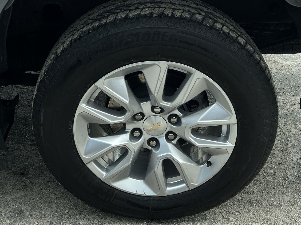 2024 Chevrolet Silverado 1500 Custom 4x4, RUNNING BOARDS, TRAILER HITCH, SIRIUS XM, CRUISE CONTROL, BACK UP CAM, REMOTE START!! Photo