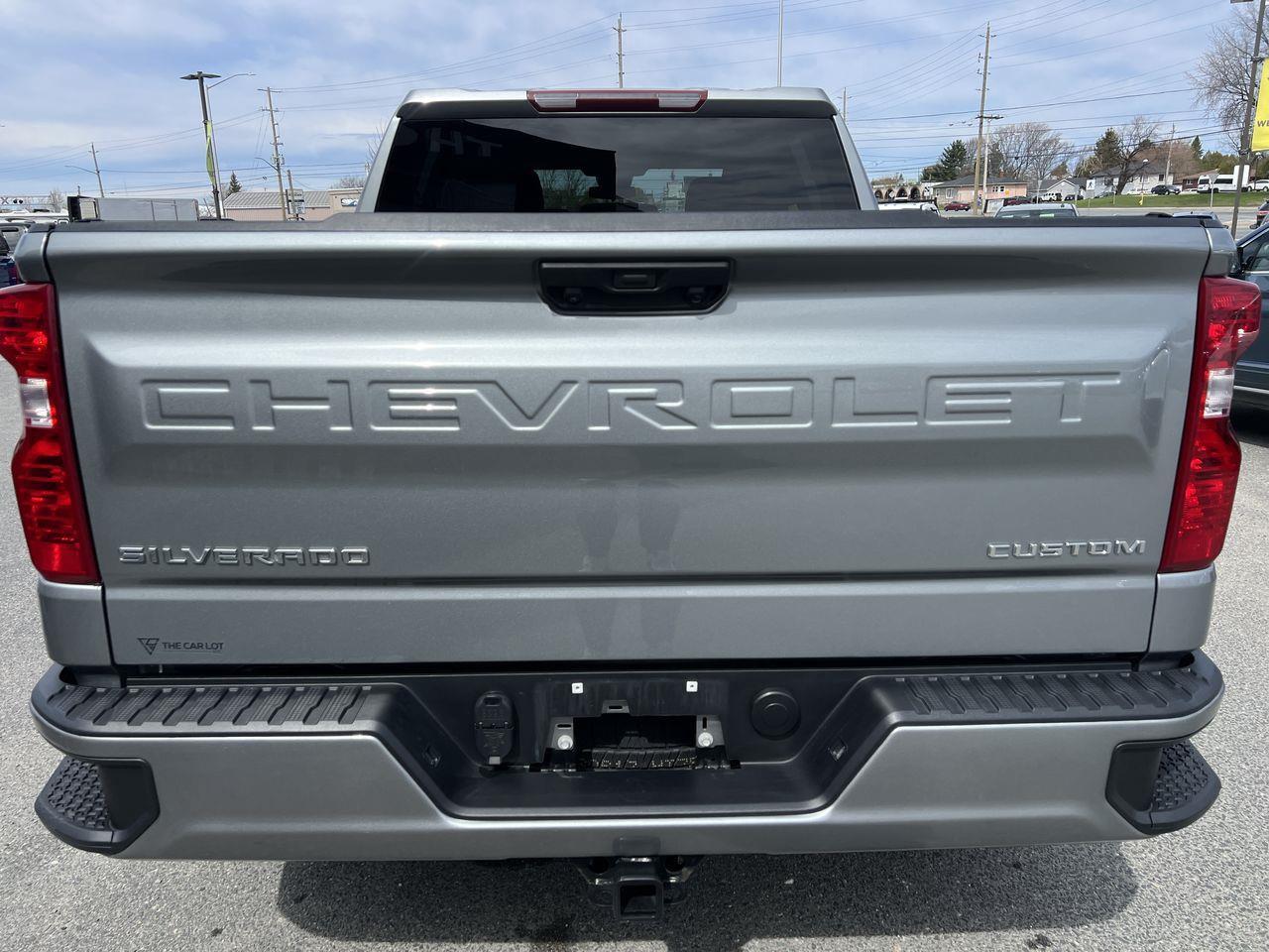 2024 Chevrolet Silverado 1500 Custom 4x4, RUNNING BOARDS, TRAILER HITCH, SIRIUS XM, CRUISE CONTROL, BACK UP CAM, REMOTE START!! Photo