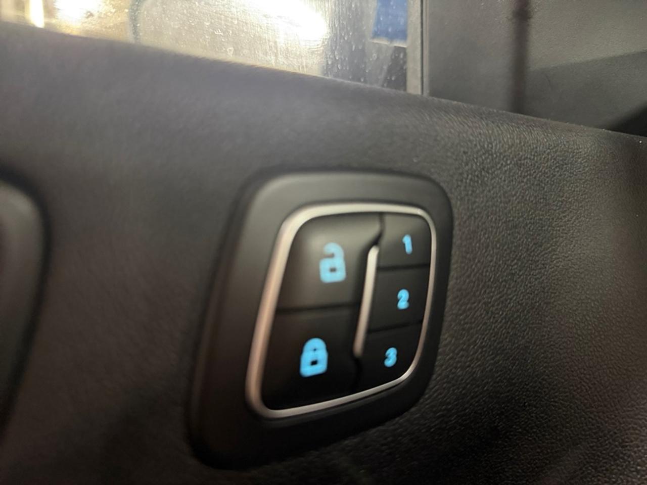 13979577