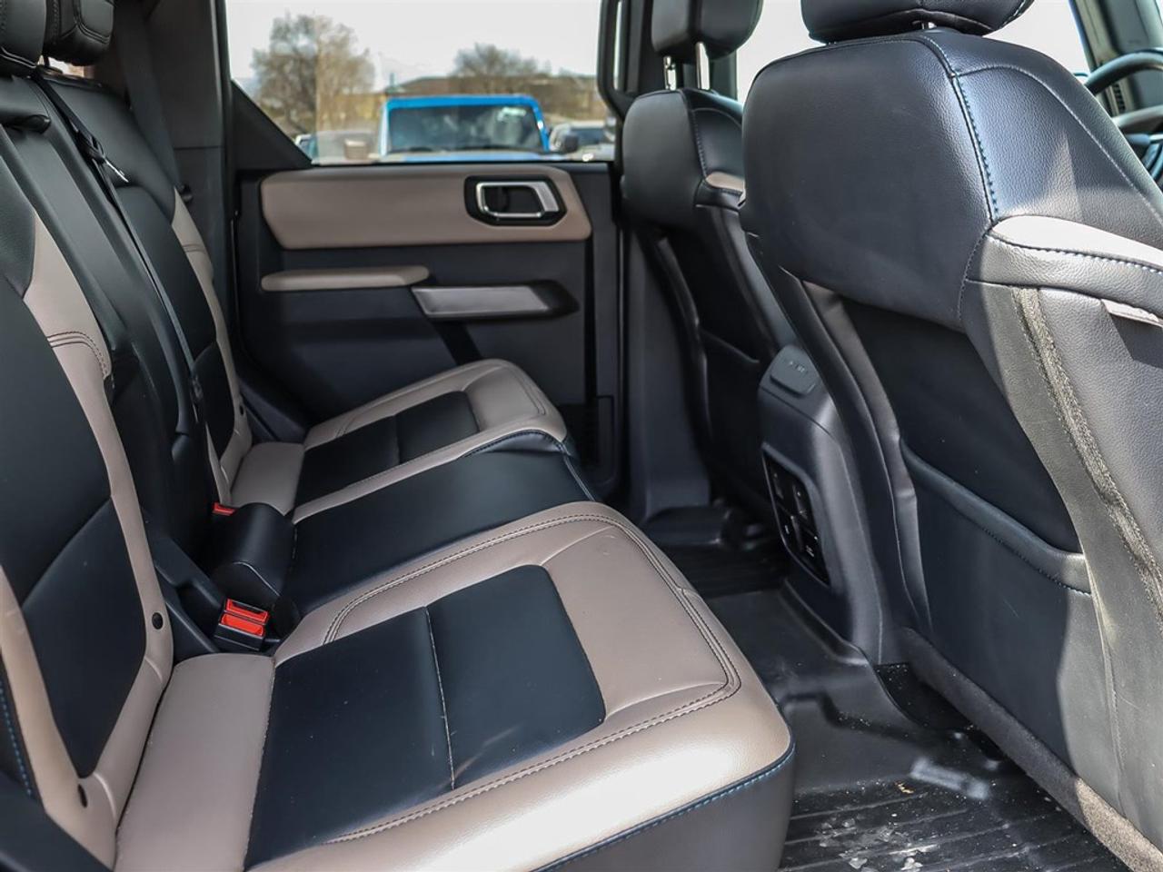 2022 Ford Bronco BADLANDS 4 DOOR ADVANCED 4X4 Photo