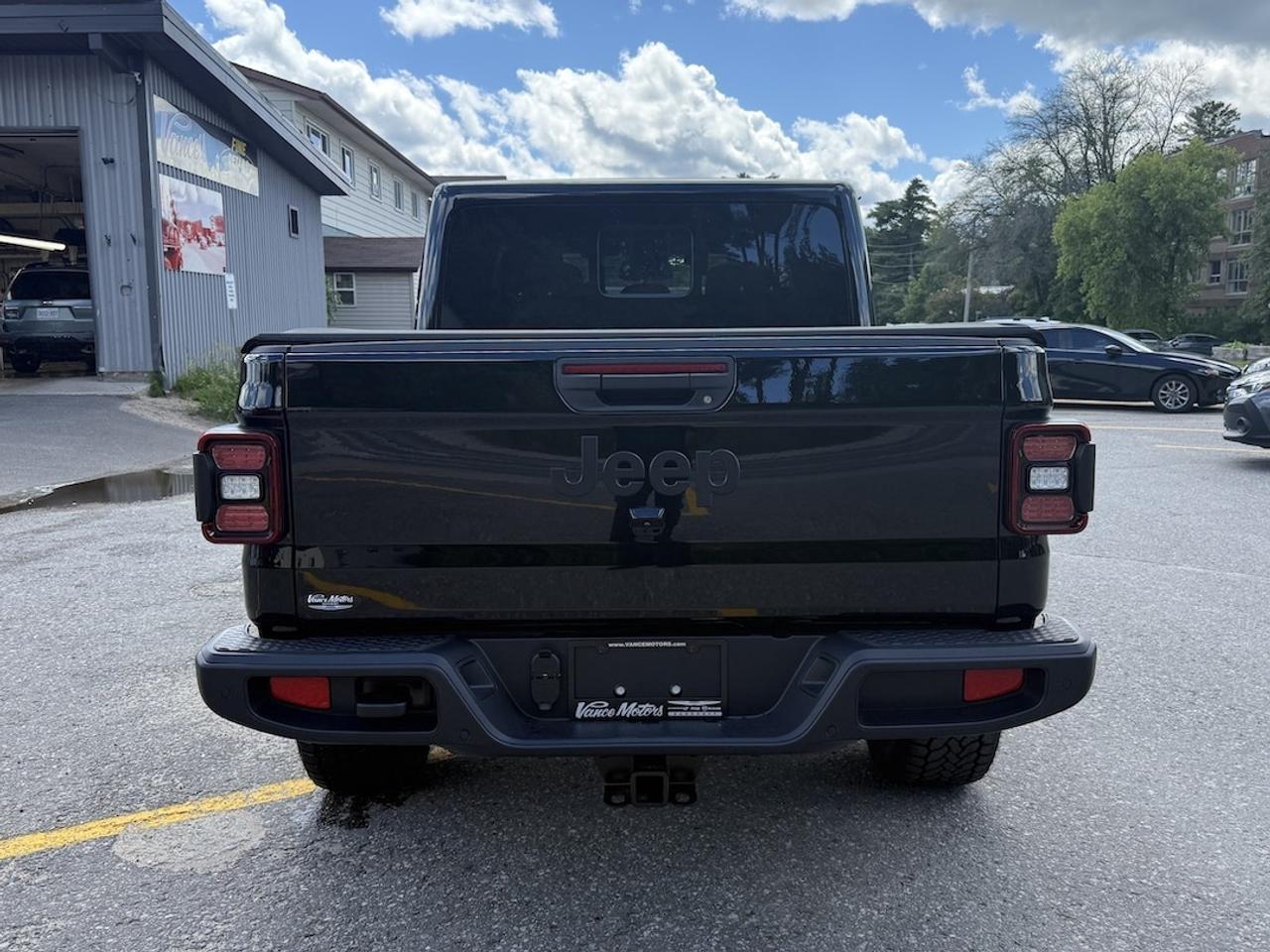2026 Jeep Gladiator NightHawk 4x4 Photo