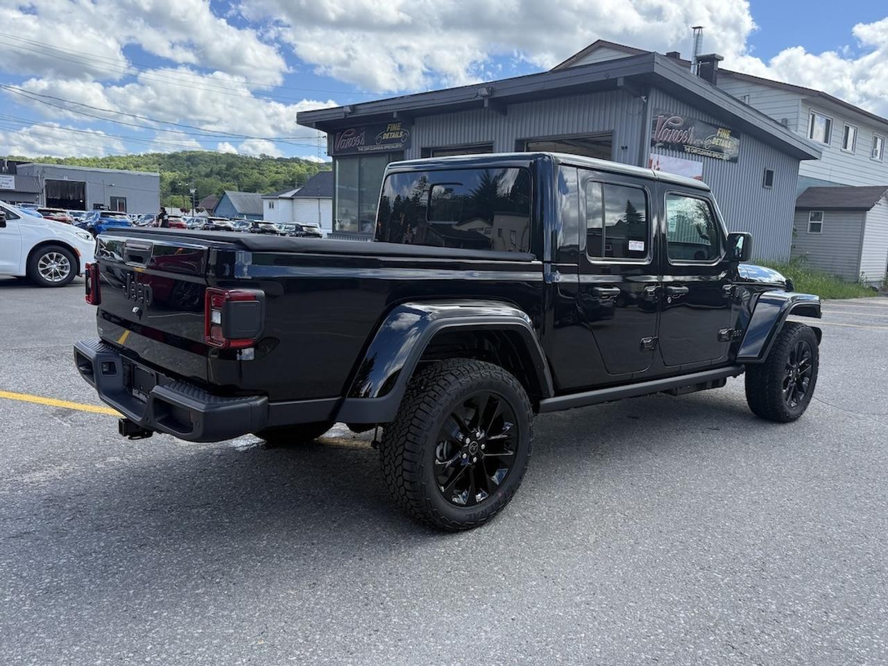 2026 Jeep Gladiator NightHawk 4x4 Photo