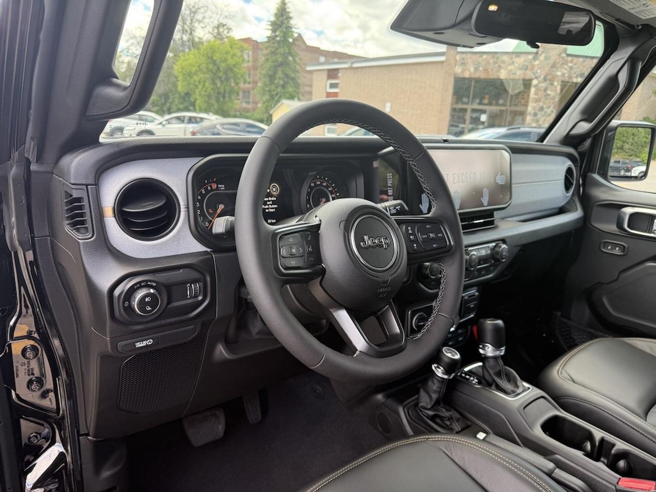 2026 Jeep Gladiator NightHawk 4x4 Photo