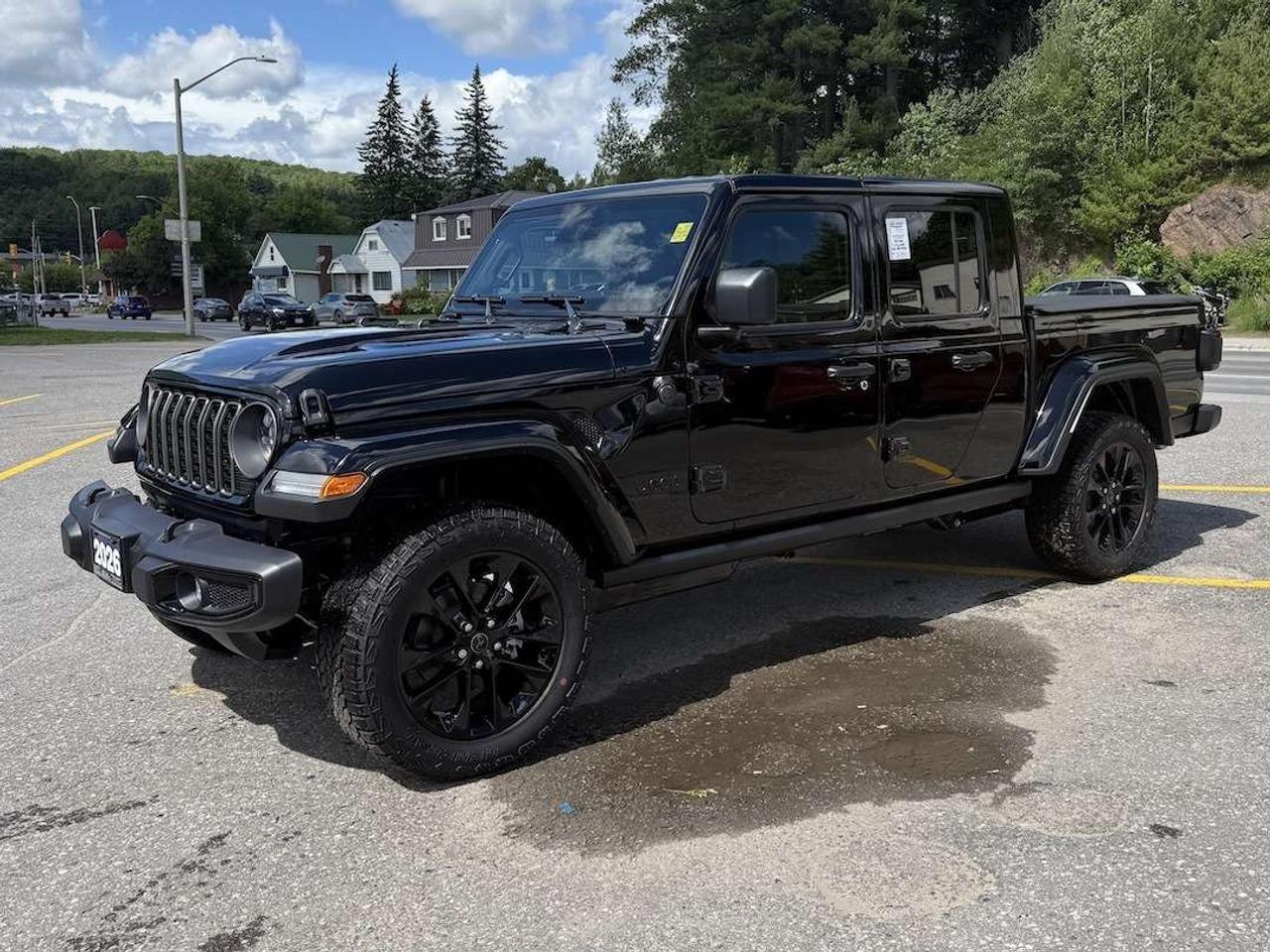 2026 Jeep Gladiator NightHawk 4x4 Photo2