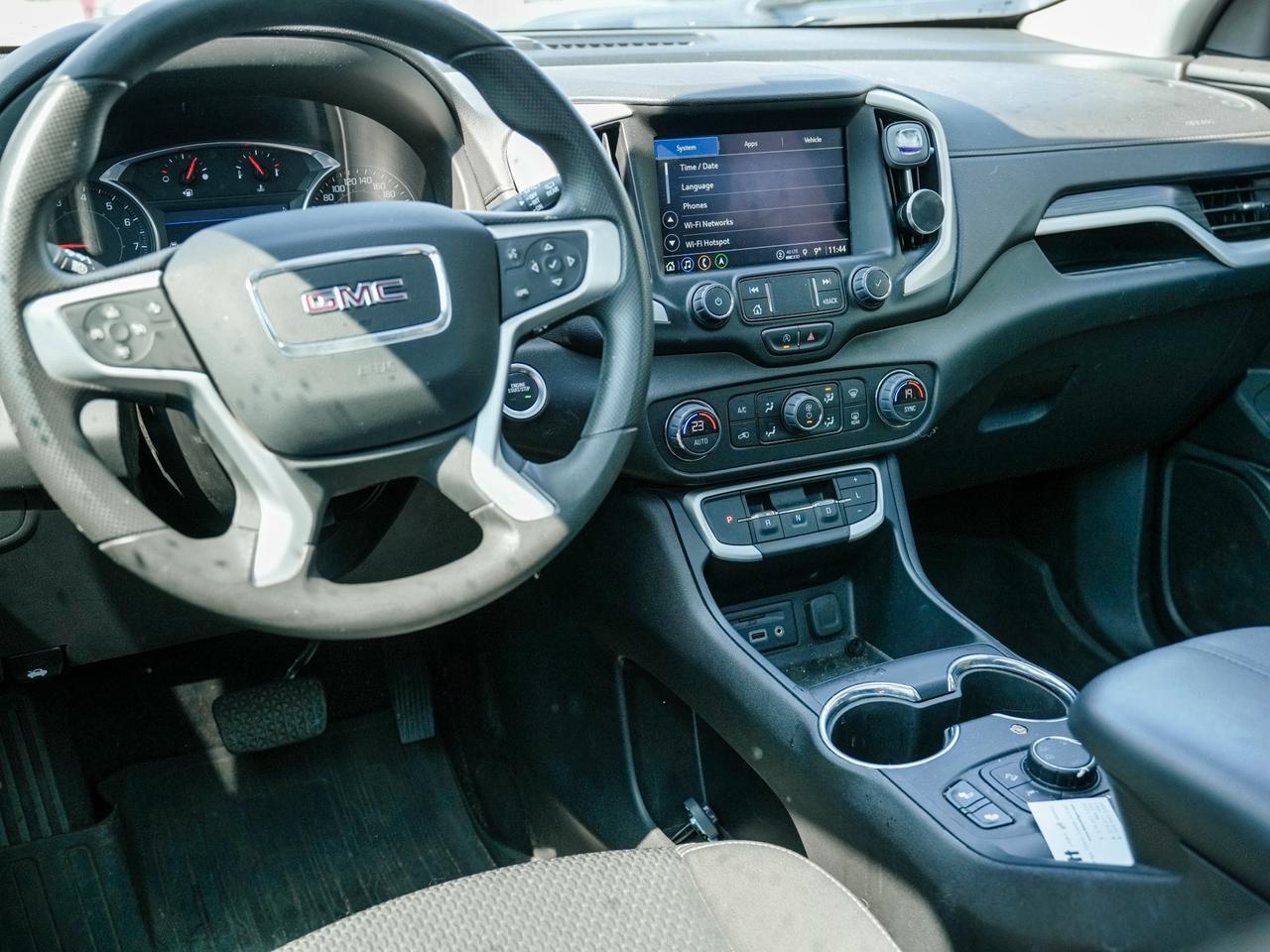 2023 GMC Terrain AWD SLE | PANO ROOF | LOW KM | THANK YOU CHAD! Photo