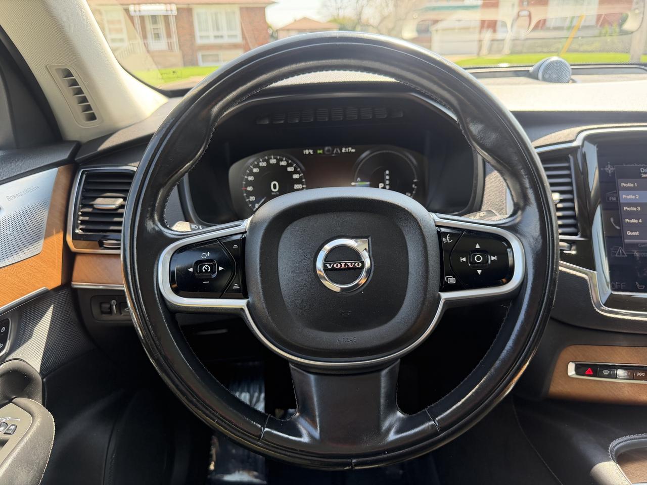 2018 Volvo XC90 T8 eAWD Plug-In Hybrid Inscription Photo