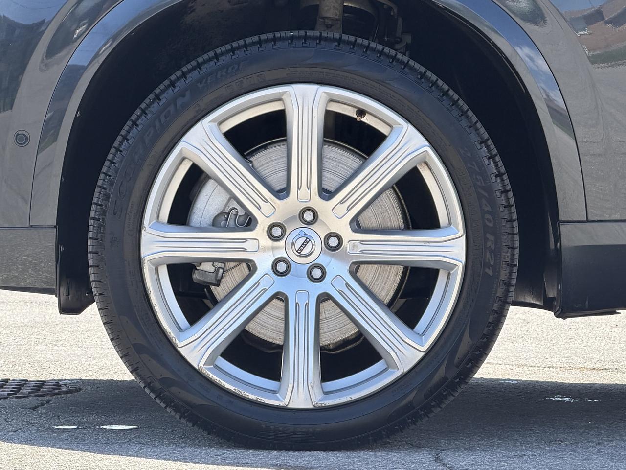 2018 Volvo XC90 T8 eAWD Plug-In Hybrid Inscription Photo