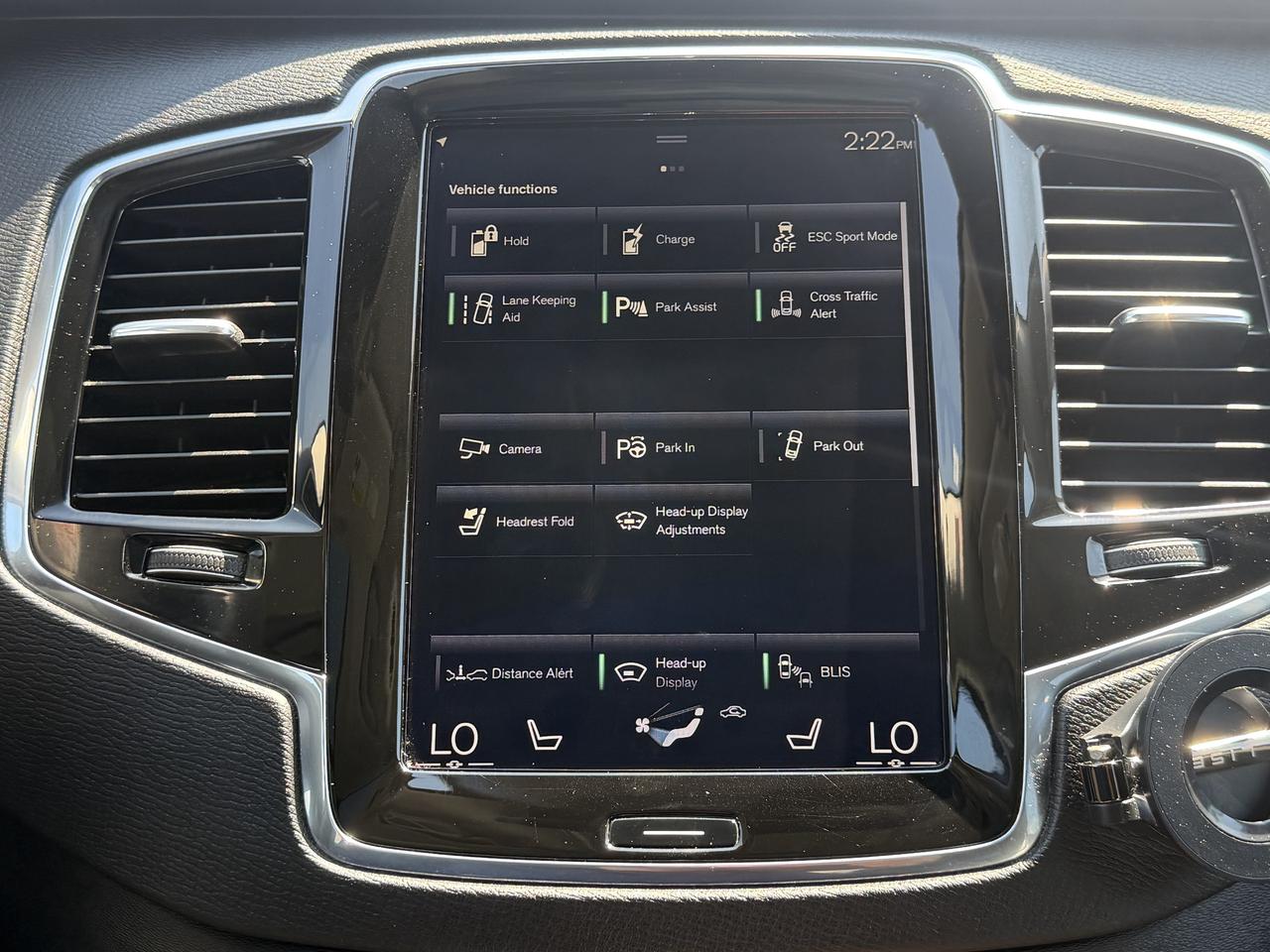 2018 Volvo XC90 T8 eAWD Plug-In Hybrid Inscription Photo
