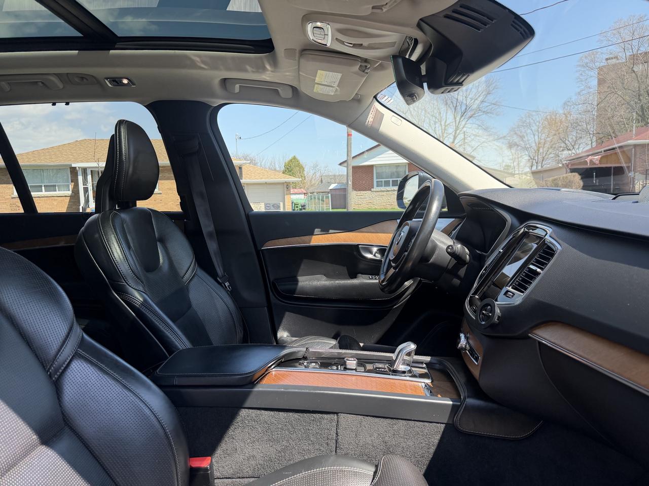 2018 Volvo XC90 T8 eAWD Plug-In Hybrid Inscription Photo