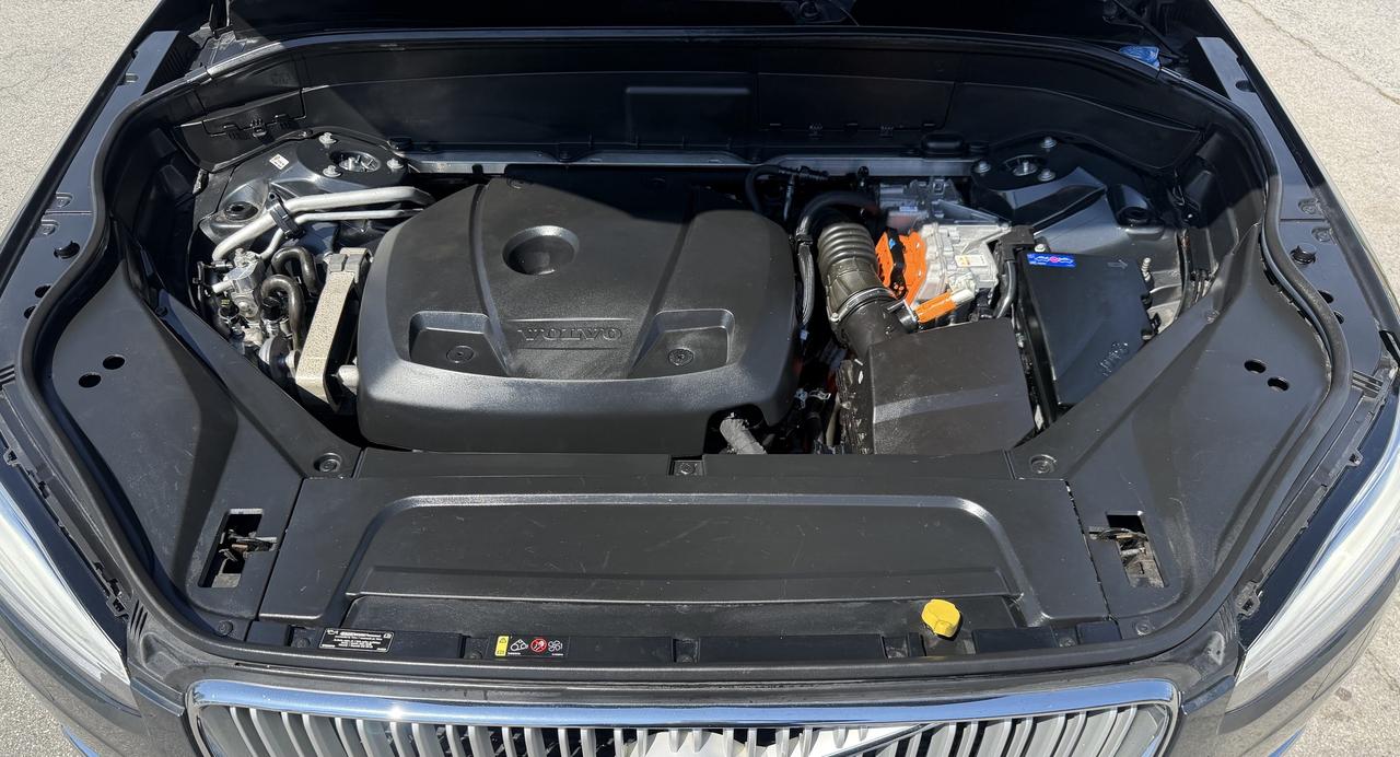 2018 Volvo XC90 T8 eAWD Plug-In Hybrid Inscription Photo