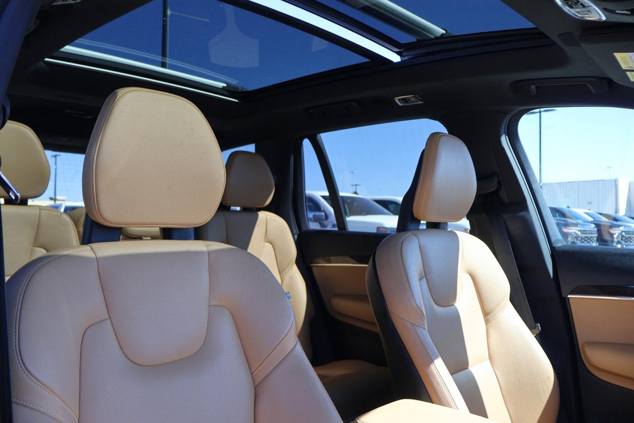 2018 Volvo XC90 Momentum | | Panoramic Roof | Photo