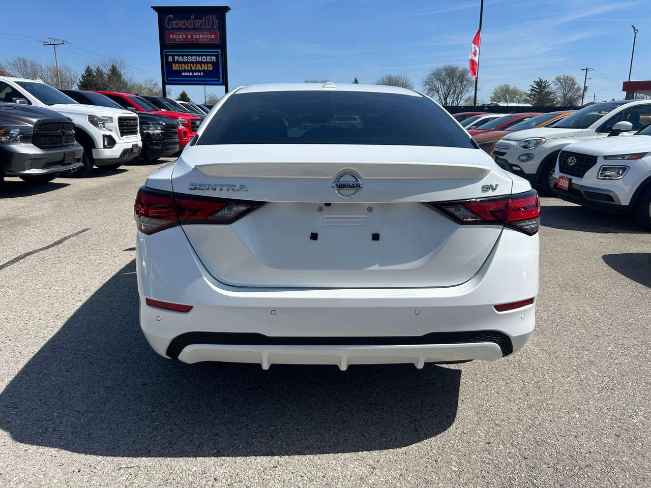 2022 Nissan Sentra SV, CLEAN CARFAX, REMOTE START, SUNROOF! Photo