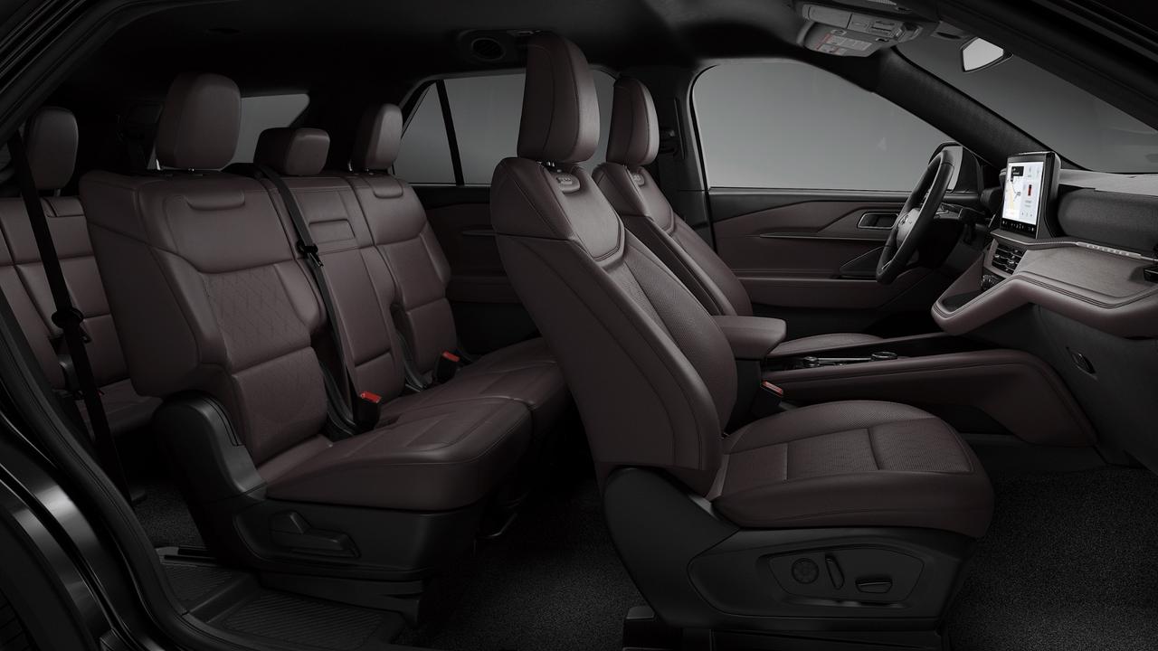 2026 Ford Explorer Platinum Photo5