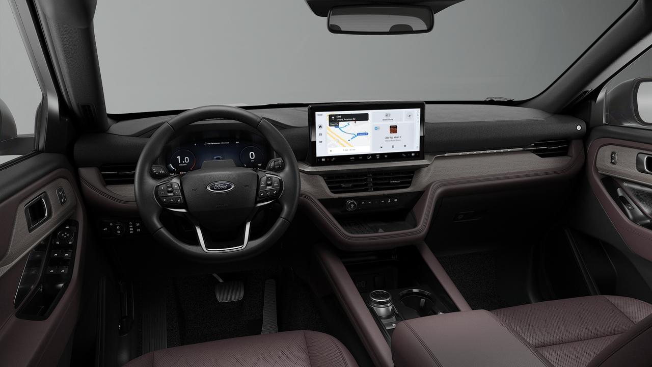 2026 Ford Explorer Platinum Photo5