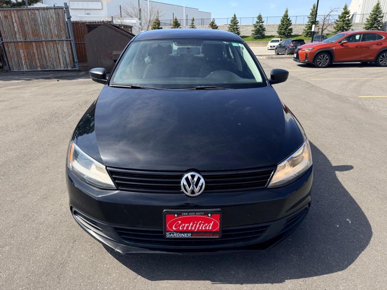 2013 Volkswagen Jetta Sedan 4dr 2.5L Photo
