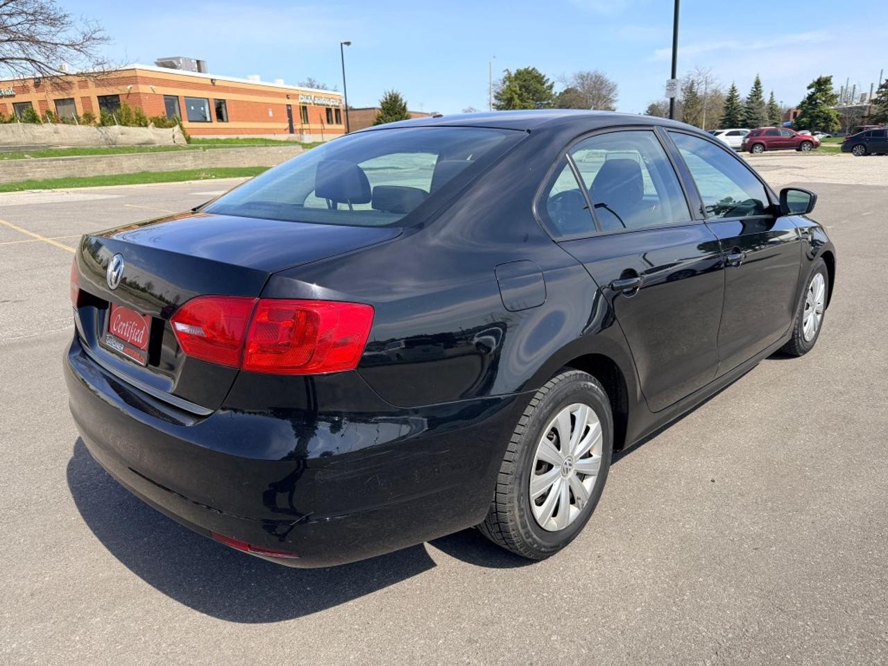 2013 Volkswagen Jetta Sedan 4dr 2.5L Photo