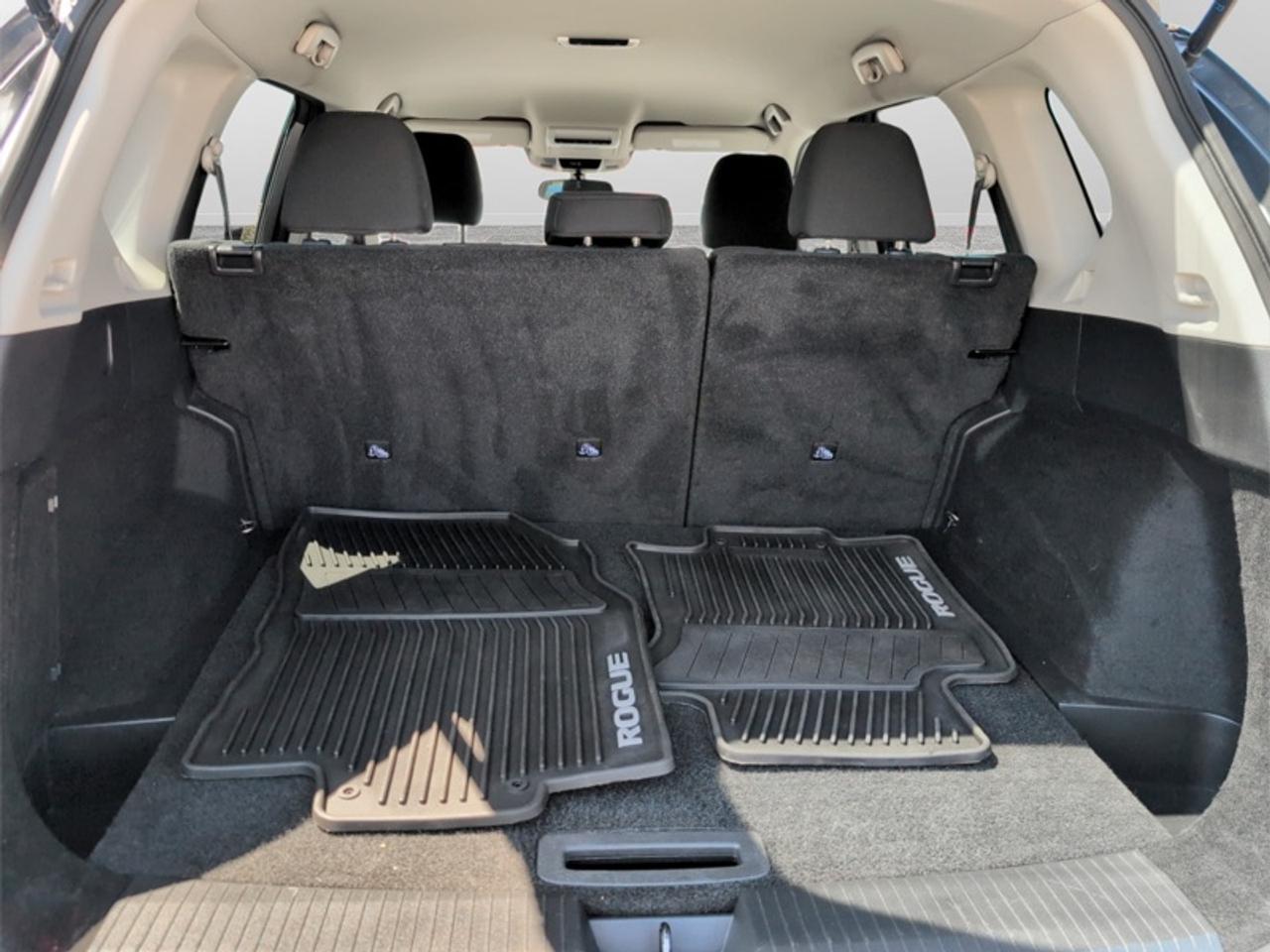 2023 Nissan Rogue S  **APPLE CARPLAY - HEATED SW** Photo