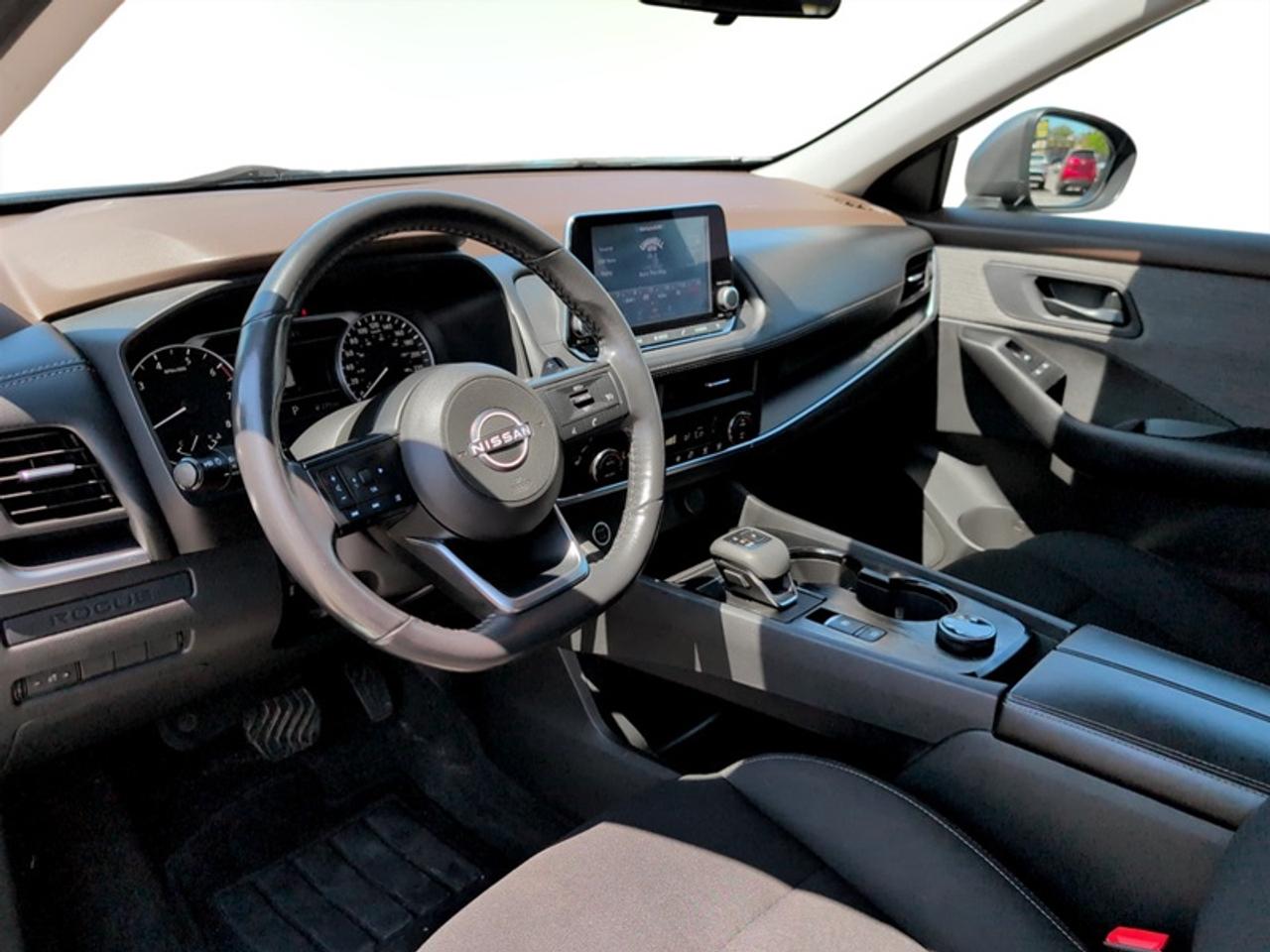 2023 Nissan Rogue S  **APPLE CARPLAY - HEATED SW** Photo