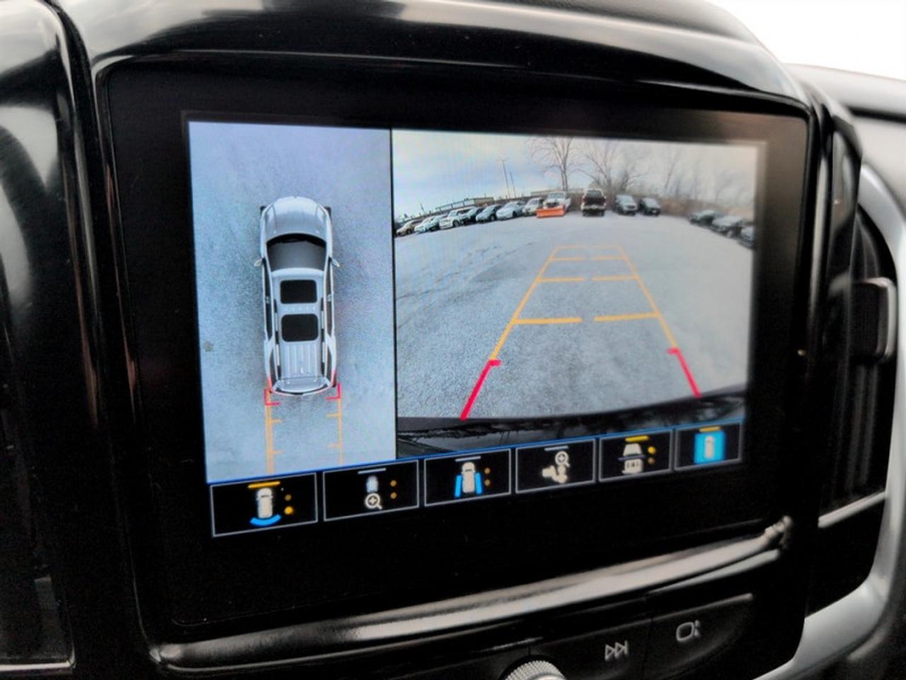2022 Chevrolet Traverse Premier Photo
