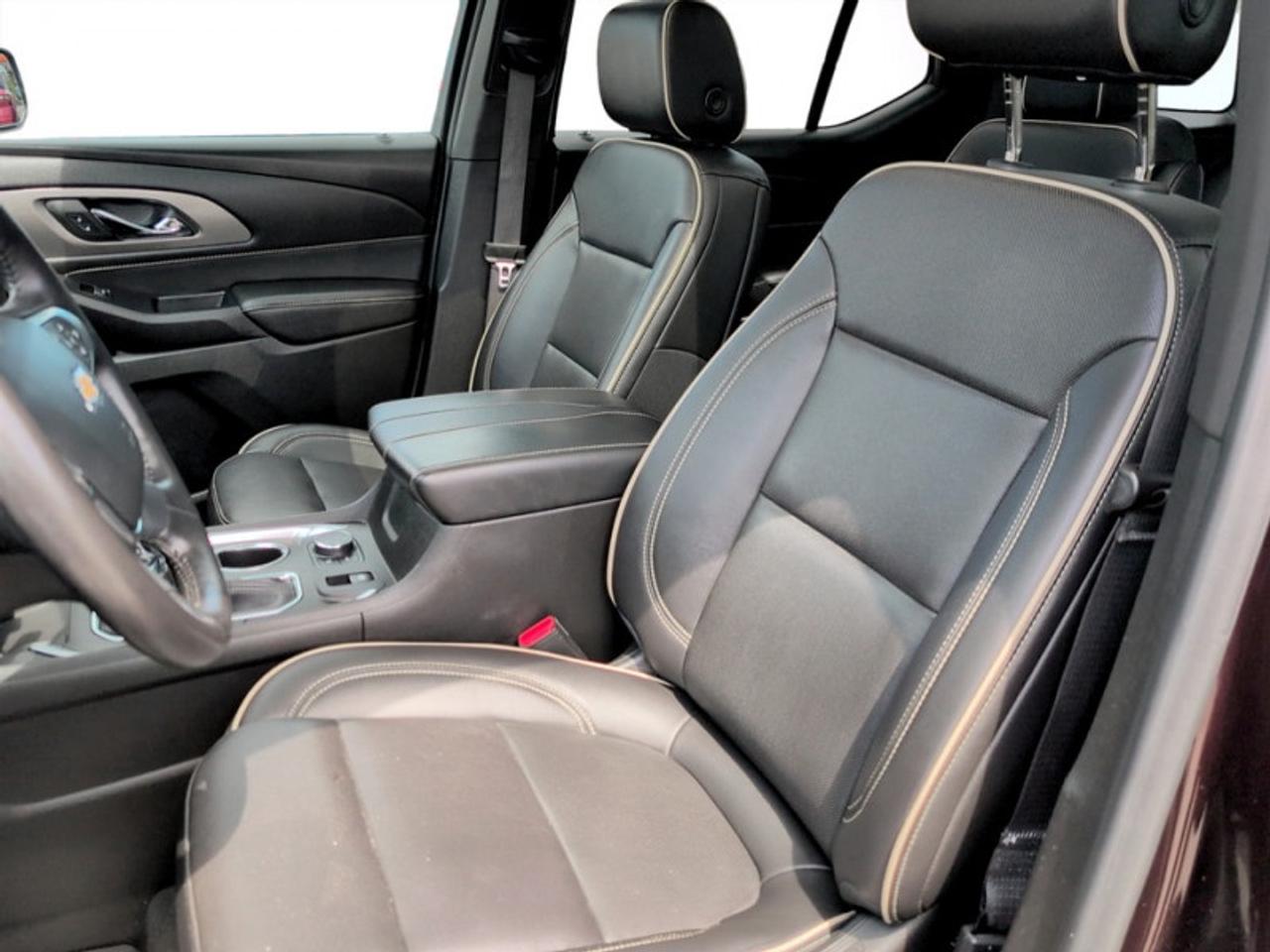 2022 Chevrolet Traverse Premier  **DUAL SUNROOF** Photo