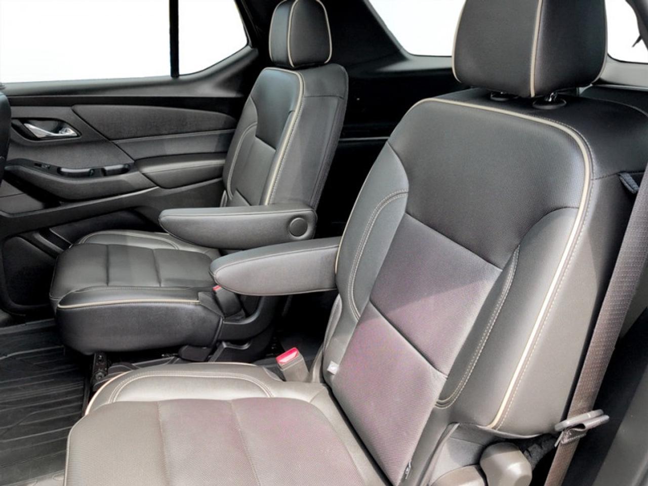 2022 Chevrolet Traverse Premier  **DUAL SUNROOF** Photo