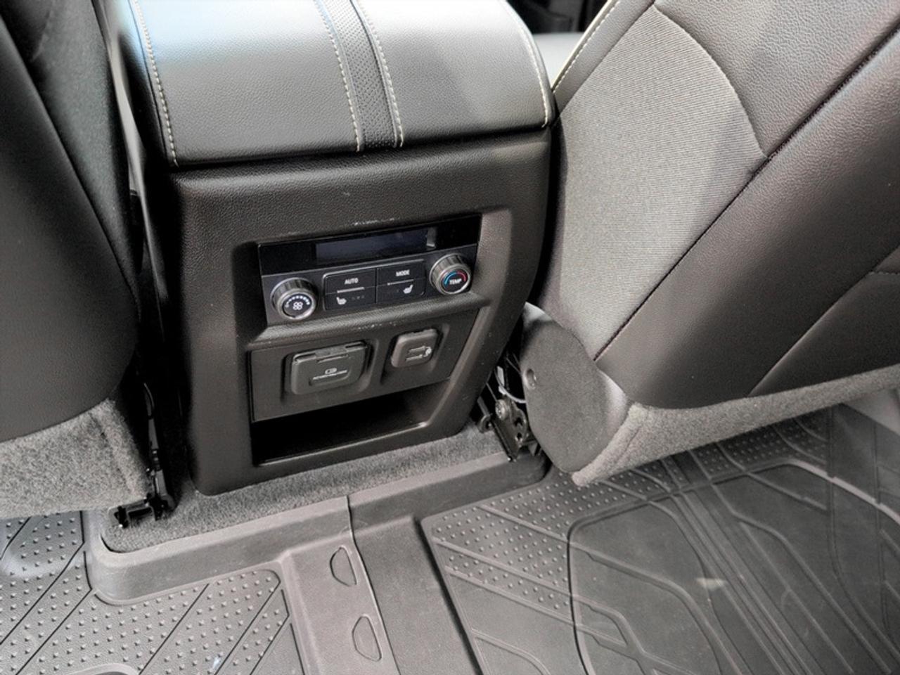 2022 Chevrolet Traverse Premier  **DUAL SUNROOF** Photo