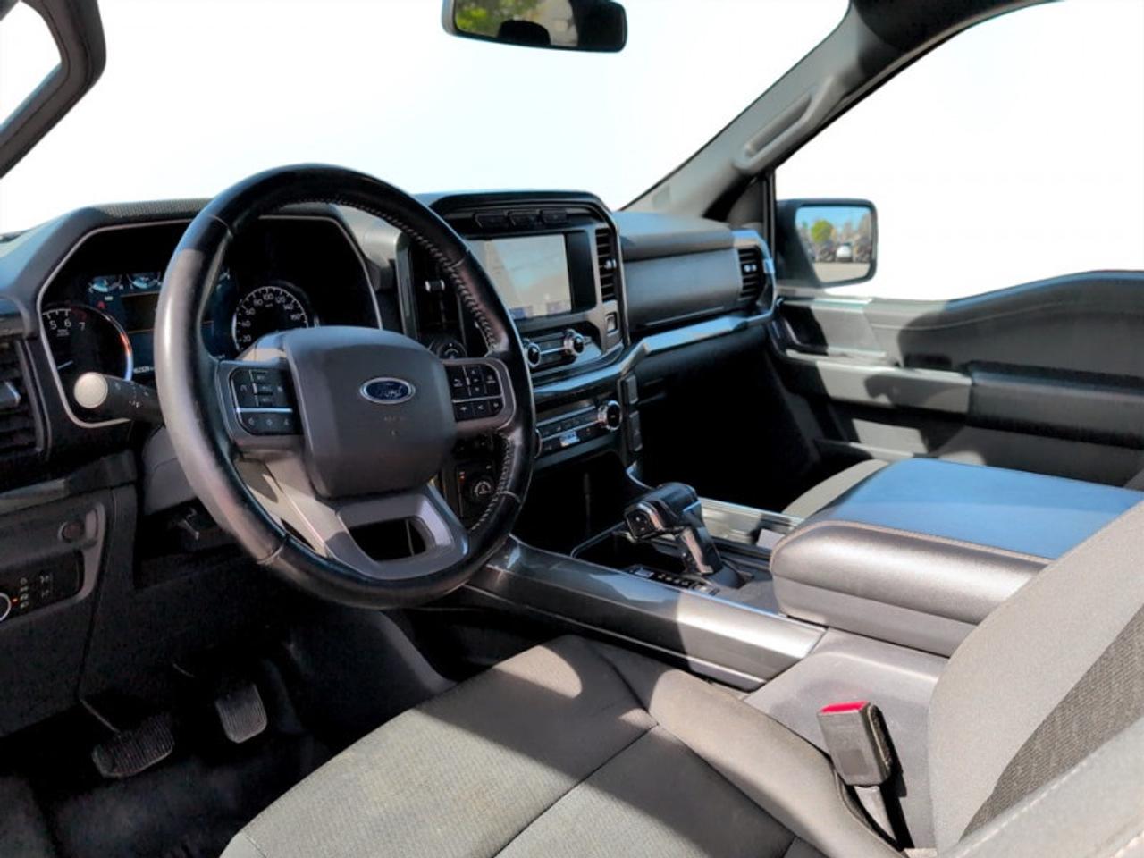 2022 Ford F-150 XLT w/Sport Pkg  **FX4 + SPORT PKG** Photo