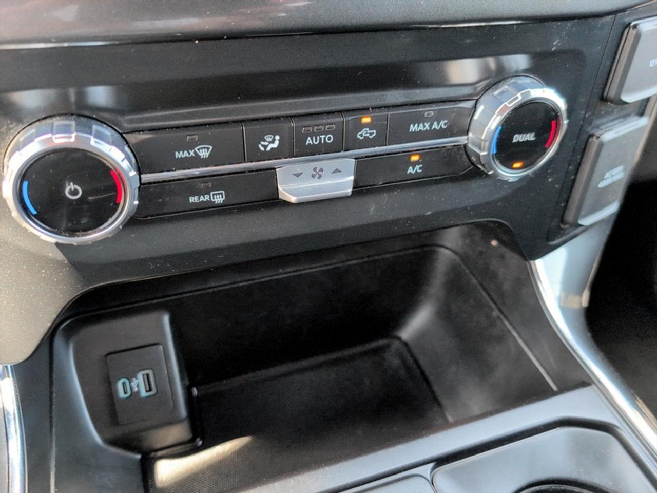 2022 Ford F-150 XLT w/Sport Pkg  **FX4 + SPORT PKG** Photo
