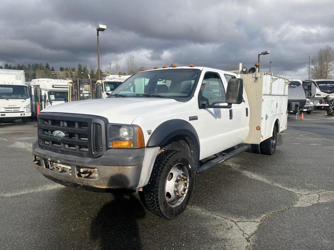 Used 2007 Ford F-550 Service Truck Crew Cab 4WD Dually for sale in Burnaby, BC